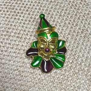 Clown Brooch NIP, Mardi Gras colors, grain and purple on gold tone base, 2”